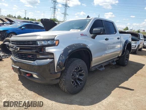 ✅ 2019 Chevrolet Silverado 1500 LT Trail Boss • VIN: 3GCPYFED0KG126251 • Лот: 70908195. Опубликован ранее на Copart с пробегом 53 382 миль. Бесплатный доступ к архиву аукционных продаж из США и подробный отчёт об истории автомобиля на DreamBid. Изображение 1.