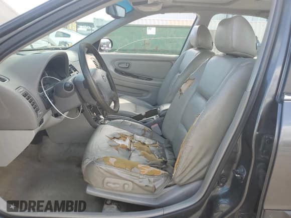 ✅ 2003 Nissan Maxima GLE • VIN: JN1DA31A33T414998 • Лот: 84219355. Опубликован ранее на Copart с пробегом 182 986 миль. Бесплатный доступ к архиву аукционных продаж из США и подробный отчёт об истории автомобиля на DreamBid. Изображение 7.