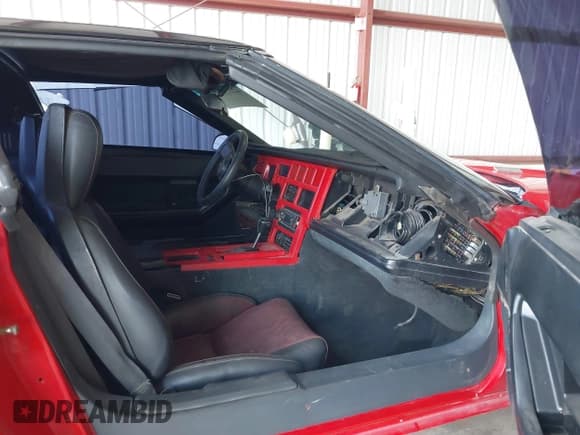 ✅ 1986 Chevrolet Corvette • VIN: 1G1YY0782G5115857 • Lot: 42250837. Wystawiony na IAAI z przebiegiem 179 615 mil. Bezpłatny archiwum sprzedaży aukcyjnych z USA i szczegółowy raport historii pojazdu na DreamBid. Zdjęcie 5.