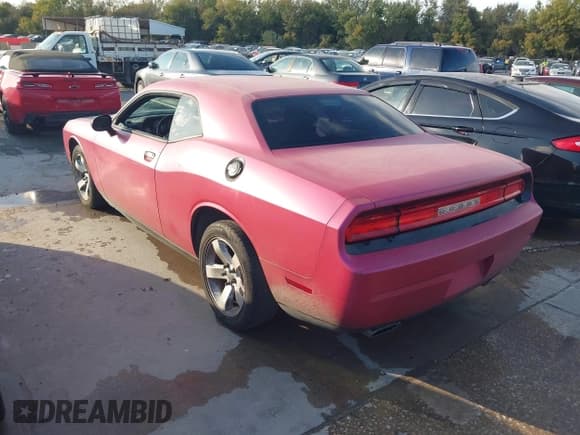 ✅ 2014 Dodge Challenger SXT • VIN: 2C3CDYAG9EH149445 • Lot: 43567255. Listed on IAAI with 185,406 mi. Free auction sales archive from the USA and detailed vehicle history report at DreamBid. Image 3.