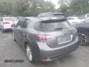 ✅ 2013 Lexus CT 200h • VIN: JTHKD5BH4D2163840 • Lot: 42983526. Wystawiony na IAAI z przebiegiem 167 410 mil. Bezpłatny archiwum sprzedaży aukcyjnych z USA i szczegółowy raport historii pojazdu na DreamBid. Zdjęcie 3.
