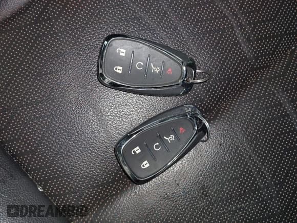 ✅ 2023 Chevrolet Traverse High Country • VIN: 1GNEVNKWXPJ176247 • Lot: 41515012. Wystawiony na IAAI z przebiegiem 69 663 mil. Bezpłatny archiwum sprzedaży aukcyjnych z USA i szczegółowy raport historii pojazdu na DreamBid. Zdjęcie 11.