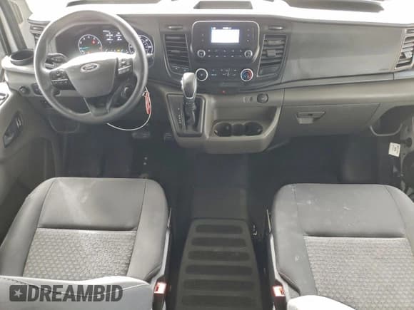 ✅ 2024 Ford Transit Cargo • VIN: 1FTBR1Y81RKA69053 • Lot: 93132695. Wystawiony na Copart z przebiegiem 17 953 mil. Bezpłatny archiwum sprzedaży aukcyjnych z USA i szczegółowy raport historii pojazdu na DreamBid. Zdjęcie 8.