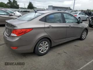 ✅ 2013 Hyundai Accent GLS • VIN: KMHCT4AE4DU486053 • Лот: 73140704. Опубликован ранее на Copart с пробегом 165 193 миль. Бесплатный доступ к архиву аукционных продаж из США и подробный отчёт об истории автомобиля на DreamBid. Изображение 3.