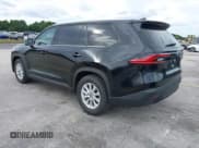 ✅ 2025 Toyota Highlander XLE • VIN: 5TDAAAA51SS023563 • Lot: 43620401. Listed on IAAI with 10,810 mi. Free auction sales archive from the USA and detailed vehicle history report at DreamBid. Image 3.