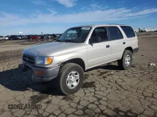 ✅ 1998 Toyota 4Runner • VIN: JT3HM84R3W0030587 • Лот: 87274684. Опубликован ранее на Copart с пробегом 198 894 миль. Бесплатный доступ к архиву аукционных продаж из США и подробный отчёт об истории автомобиля на DreamBid. Изображение 1.