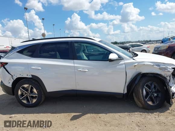 2026 Hyundai Tucson SEL with VIN 5NMJBCDE8TH626745, listed as a IAAI auction lot 43403176 with 67 mi miles and . Bid and sale history available at DreamBid. Image 18.