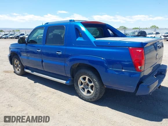 ✅ 2004 Cadillac Escalade EXT • VIN: 3GYEK62NX4G127782 • Lot: 42320908. Wystawiony na IAAI z przebiegiem 271 625 mil. Bezpłatny archiwum sprzedaży aukcyjnych z USA i szczegółowy raport historii pojazdu na DreamBid. Zdjęcie 3.