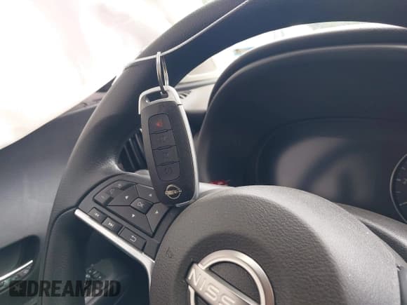 ✅ 2023 Nissan Kicks SV • VIN: 3N1CP5CV3PL532906 • Лот: 42723893. Опубликован ранее на IAAI с пробегом 30 426 миль. Бесплатный доступ к архиву аукционных продаж из США и подробный отчёт об истории автомобиля на DreamBid. Изображение 11.