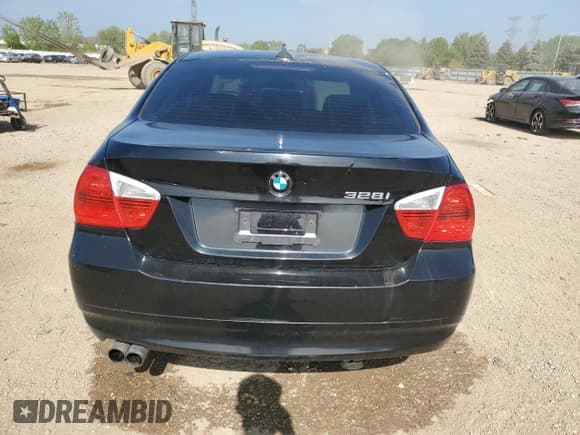 ✅ 2007 BMW 3 Series 328i • VIN: WBAVC53567FZ81411 • Лот: 56689235. Опубликован ранее на Copart с пробегом 143 823 миль. Бесплатный доступ к архиву аукционных продаж из США и подробный отчёт об истории автомобиля на DreamBid. Изображение 6.