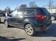 ✅ 2019 Ford Escape SE • VIN: 1FMCU0GD8KUB13230 • Лот: 92392895. Опубликован ранее на Copart с пробегом 148 912 миль. Бесплатный доступ к архиву аукционных продаж из США и подробный отчёт об истории автомобиля на DreamBid. Изображение 2.