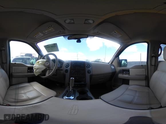 ✅ 2006 Lincoln Mark LT • VIN: 5LTPW16566FJ03383 • Lot: 42057560. Wystawiony na IAAI z przebiegiem 125 355 mil. Bezpłatny archiwum sprzedaży aukcyjnych z USA i szczegółowy raport historii pojazdu na DreamBid. Zdjęcie 18.