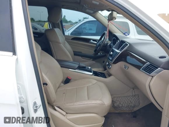 ✅ 2015 Mercedes-Benz M 350 • VIN: 4JGDA5JB4FA463818 • Lot: 42825085. Listed on IAAI with 197,748 mi. Free auction sales archive from the USA and detailed vehicle history report at DreamBid. Image 5.