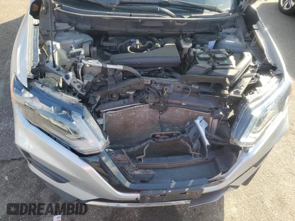 ✅ 2017 Nissan Rogue SL • VIN: 5N1AT2MV7HC785250 • Lot: 90288025. Listed on Copart with 136,764 mi. Free auction sales archive from the USA and detailed vehicle history report at DreamBid. Image 12.