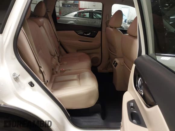 ✅ 2017 Nissan Rogue SV • VIN: 5N1AT2MT9HC761398 • Lot: 42908600. Listed on IAAI with 75,526 mi. Free auction sales archive from the USA and detailed vehicle history report at DreamBid. Image 8.