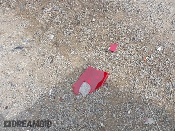 ✅ 2008 Buick Lucerne CXL • VIN: 1G4HD57218U124161 • Lot: 42752798. Wystawiony na IAAI z przebiegiem 79 699 mil. Bezpłatny archiwum sprzedaży aukcyjnych z USA i szczegółowy raport historii pojazdu na DreamBid. Zdjęcie 12.