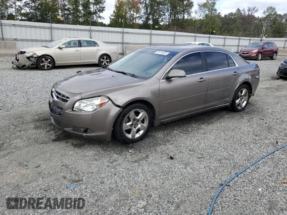 ✅ 2010 Chevrolet Malibu 1LT • VIN: 1G1ZC5E03AF189738 • Lot: 85176425. Wystawiony na Copart z przebiegiem 306 845 mil. Bezpłatny archiwum sprzedaży aukcyjnych z USA i szczegółowy raport historii pojazdu na DreamBid. Zdjęcie 1.