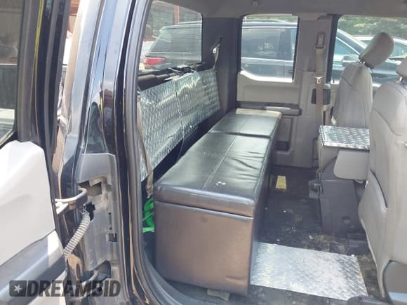 ✅ 2018 Ford F-150 XL • VIN: 1FTEX1EP8JFB73308 • Лот: 42583798. Опубликован ранее на IAAI с пробегом 95 970 миль. Бесплатный доступ к архиву аукционных продаж из США и подробный отчёт об истории автомобиля на DreamBid. Изображение 8.