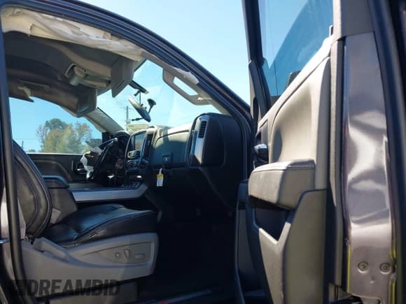 ✅ 2014 Chevrolet Silverado 1500 LT • VIN: 1GCVKREC4EZ223992 • Lot: 43440760. Wystawiony na IAAI z przebiegiem 203 546 mil. Bezpłatny archiwum sprzedaży aukcyjnych z USA i szczegółowy raport historii pojazdu na DreamBid. Zdjęcie 18.