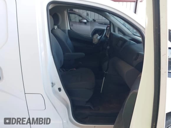 ✅ 2017 Chevrolet City Express Cargo LS • VIN: 3N63M0YN9HK700781 • Лот: 43389171. Опубликован ранее на IAAI с пробегом 85 775 миль. Бесплатный доступ к архиву аукционных продаж из США и подробный отчёт об истории автомобиля на DreamBid. Изображение 5.