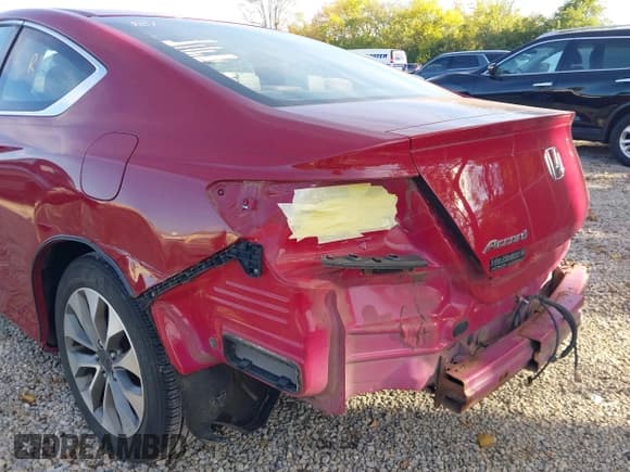 ✅ 2013 Honda Accord LX-S • VIN: 1HGCT1B36DA025651 • Lot: 43522038. Wystawiony na IAAI z przebiegiem 109 145 mil. Bezpłatny archiwum sprzedaży aukcyjnych z USA i szczegółowy raport historii pojazdu na DreamBid. Zdjęcie 6.