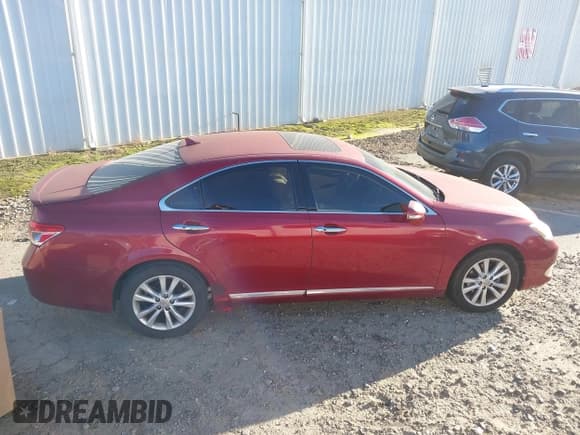✅ 2010 Lexus ES 330 • VIN: JTHBK1EG9A2389269 • Lot: 43677747. Listed on IAAI with 203,472 mi. Free auction sales archive from the USA and detailed vehicle history report at DreamBid. Image 13.