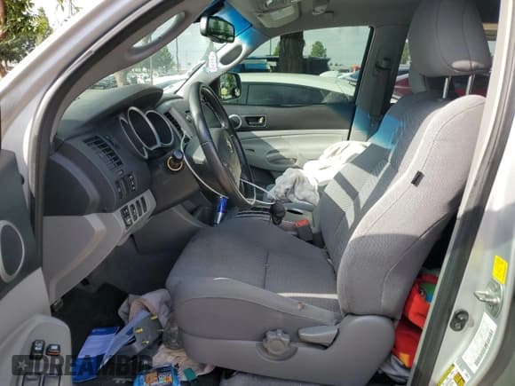 ✅ 2011 Toyota Tacoma PreRunner • VIN: 3TMJU4GN4BM113743 • Лот: 85414705. Опубликован ранее на Copart с пробегом 134 057 миль. Бесплатный доступ к архиву аукционных продаж из США и подробный отчёт об истории автомобиля на DreamBid. Изображение 7.