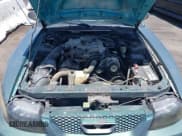 ✅ 2001 Ford Mustang Standard • VIN: 1FAFP404X1F217978 • Lot: 42569548. Wystawiony na IAAI z przebiegiem 199 730 mil. Bezpłatny archiwum sprzedaży aukcyjnych z USA i szczegółowy raport historii pojazdu na DreamBid. Zdjęcie 10.