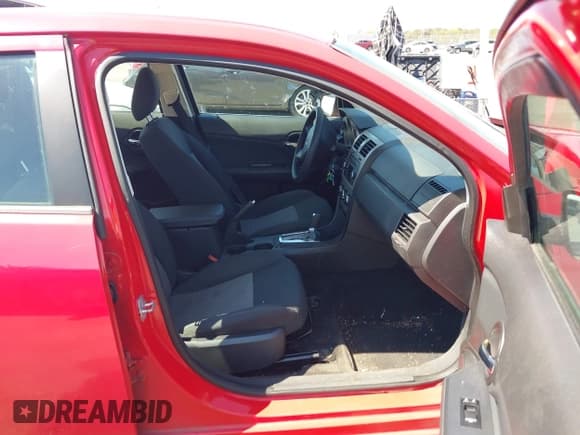 ✅ 2009 Dodge Avenger SE • VIN: 1B3LC46B69N554682 • Lot: 41892113. Wystawiony na IAAI z przebiegiem 126 204 mil. Bezpłatny archiwum sprzedaży aukcyjnych z USA i szczegółowy raport historii pojazdu na DreamBid. Zdjęcie 5.