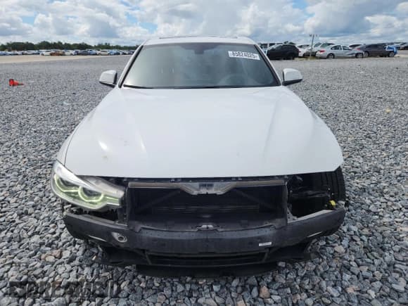 ✅ 2018 BMW 3 Series 330i • VIN: WBA8B9C58JEE82245 • Lot: 85824025. Listed on Copart with 114,410 mi. Free auction sales archive from the USA and detailed vehicle history report at DreamBid. Image 5.