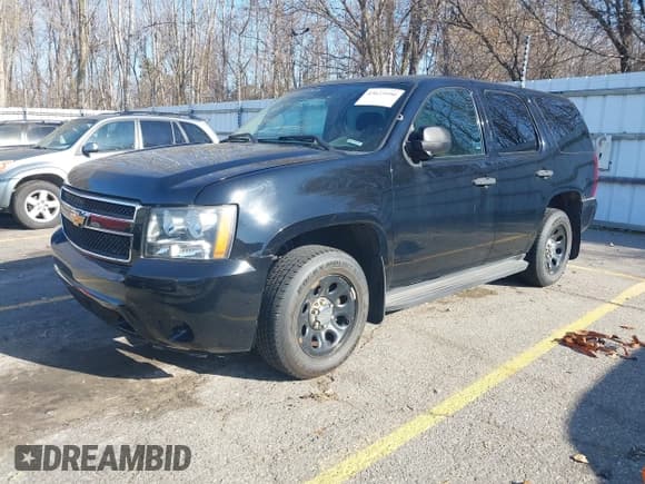 ✅ 2014 Chevrolet Tahoe Commercial • VIN: 1GNLC2E0XER158929 • Lot: 43623990. Wystawiony na IAAI z przebiegiem 150 104 mil. Bezpłatny archiwum sprzedaży aukcyjnych z USA i szczegółowy raport historii pojazdu na DreamBid. Zdjęcie 2.