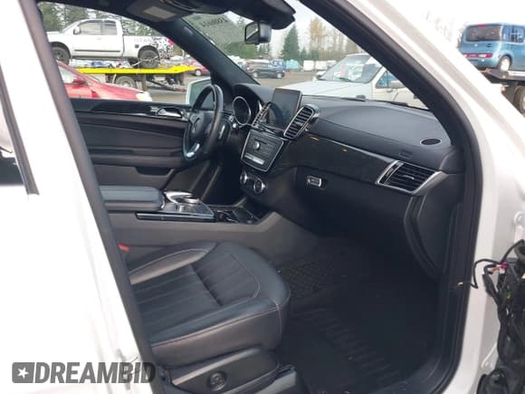 ✅ 2017 Mercedes-Benz GLS 450 • VIN: 4JGDF6EE3HA789446 • Лот: 43806614. Опубликован ранее на IAAI с пробегом 99 860 миль. Бесплатный доступ к архиву аукционных продаж из США и подробный отчёт об истории автомобиля на DreamBid. Изображение 5.