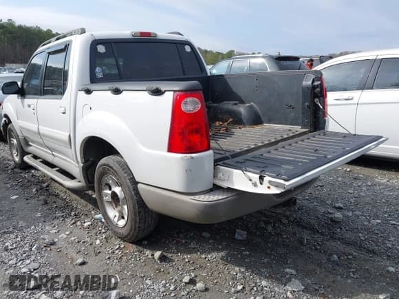 ✅ 2001 Ford Explorer Sport Trac • VIN: 1FMZU67EX1UC15522 • Лот: 41436588. Опубликован ранее на IAAI с пробегом 408 281 миль. Бесплатный доступ к архиву аукционных продаж из США и подробный отчёт об истории автомобиля на DreamBid. Изображение 3.