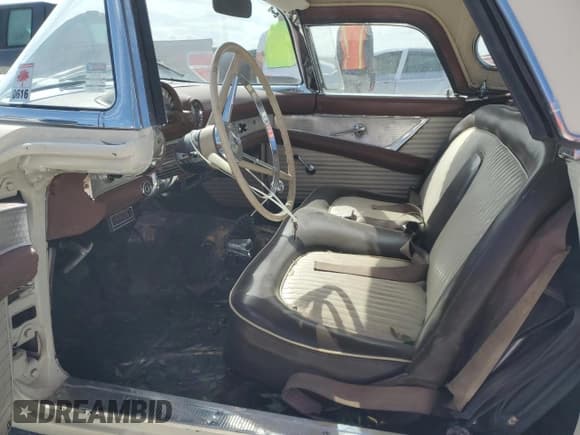 ✅ 1956 Ford Thunderbird • VIN: P6FH266640 • Лот: 76715884. Опубликован ранее на Copart с пробегом 12 494 миль. Бесплатный доступ к архиву аукционных продаж из США и подробный отчёт об истории автомобиля на DreamBid. Изображение 7.