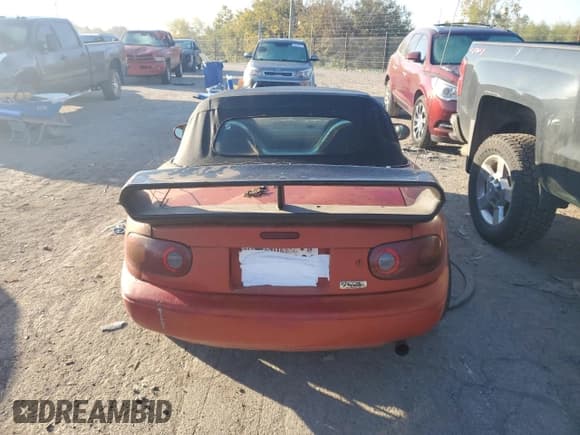 ✅ 1993 Mazda MX-5 Miata • VIN: JM1NA3516P1410716 • Lot: 76819584. Wystawiony na Copart z przebiegiem Nie podano. Bezpłatny archiwum sprzedaży aukcyjnych z USA i szczegółowy raport historii pojazdu na DreamBid. Zdjęcie 10.
