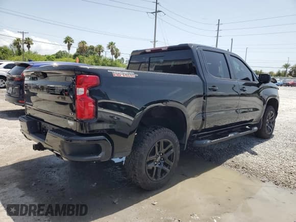 ✅ 2022 Chevrolet Silverado 1500 LT Trail Boss • VIN: 3GCUDFED9NG647665 • Lot: 60140105. Wystawiony na Copart z przebiegiem 72 604 mil. Bezpłatny archiwum sprzedaży aukcyjnych z USA i szczegółowy raport historii pojazdu na DreamBid. Zdjęcie 3.