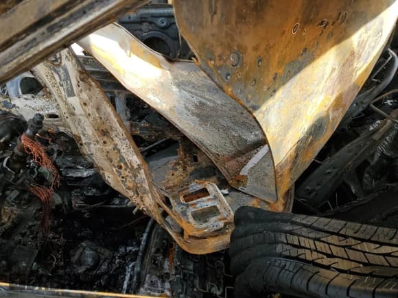 ✅ 2016 Hyundai Veloster • VIN: KMHTC6ADXGU292635 • Lot: 88290265. Wystawiony na Copart z przebiegiem Nie podano. Bezpłatny archiwum sprzedaży aukcyjnych z USA i szczegółowy raport historii pojazdu na DreamBid. Zdjęcie 7.