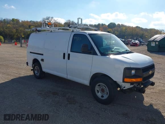 ✅ 2017 Chevrolet Express Cargo • VIN: 1GCWGAFFXH1280572 • Лот: 43549310. Опубликован ранее на IAAI с пробегом 29 325 миль. Бесплатный доступ к архиву аукционных продаж из США и подробный отчёт об истории автомобиля на DreamBid. Изображение 1.