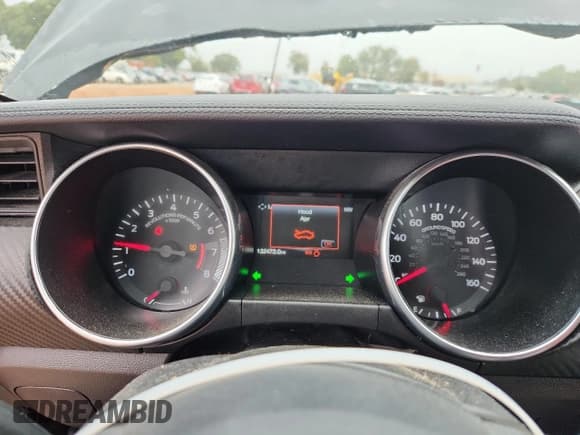 ✅ 2018 Ford Mustang EcoBoost • VIN: 1FA6P8TH7J5106848 • Лот: 89719365. Опубликован ранее на Copart с пробегом 132 473 миль. Бесплатный доступ к архиву аукционных продаж из США и подробный отчёт об истории автомобиля на DreamBid. Изображение 9.