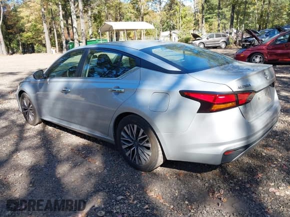 ✅ 2023 Nissan Altima SV • VIN: 1N4BL4DV3PN332949 • Лот: 43527150. Опубликован ранее на IAAI с пробегом 65 030 миль. Бесплатный доступ к архиву аукционных продаж из США и подробный отчёт об истории автомобиля на DreamBid. Изображение 3.