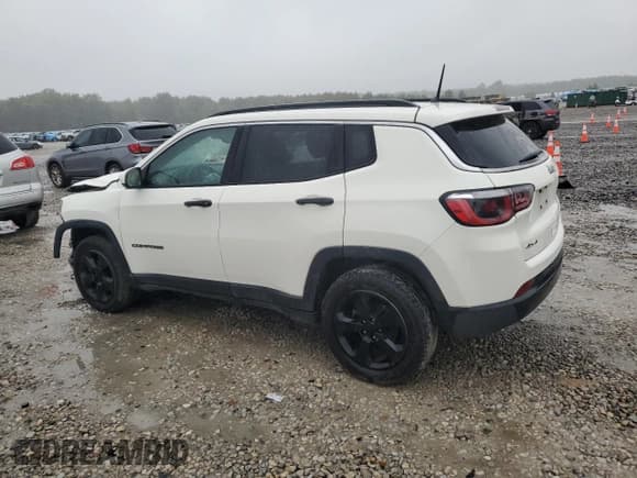 ✅ 2018 Jeep Compass Latitude • VIN: 3C4NJDBB7JT147266 • Lot: 90531915. Listed on Copart with 83,734 mi. Free auction sales archive from the USA and detailed vehicle history report at DreamBid. Image 2.