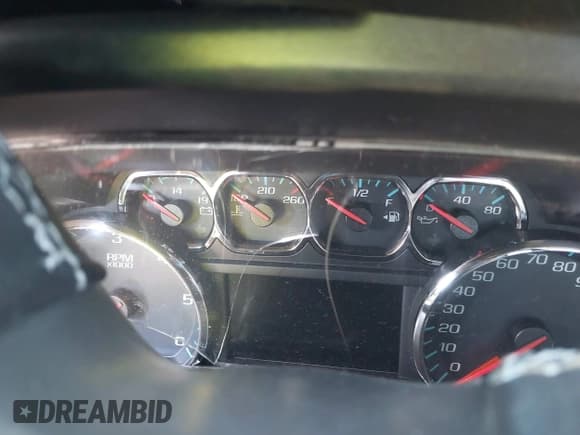 ✅ 2018 Chevrolet Silverado 1500 LT • VIN: 3GCPCREC7JG356648 • Lot: 43140800. Wystawiony na IAAI z przebiegiem Nie podano. Bezpłatny archiwum sprzedaży aukcyjnych z USA i szczegółowy raport historii pojazdu na DreamBid. Zdjęcie 14.