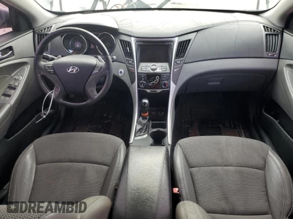 ✅ 2013 Hyundai Sonata SE • VIN: 5NPEC4AC5DH619635 • Lot: 68629504. Wystawiony na Copart z przebiegiem Nie podano. Bezpłatny archiwum sprzedaży aukcyjnych z USA i szczegółowy raport historii pojazdu na DreamBid. Zdjęcie 8.