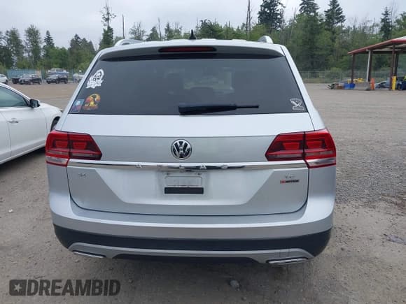 ✅ 2019 Volkswagen Atlas SE • VIN: 1V2UR2CA7KC559844 • Lot: 42488061. Listed on IAAI with 98,241 mi. Free auction sales archive from the USA and detailed vehicle history report at DreamBid. Image 16.