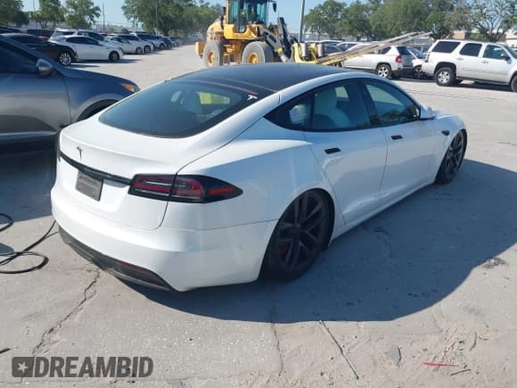 ✅ 2023 Tesla Model S • VIN: 5YJSA1E57PF501270 • Lot: 42068893. Listed on IAAI with Not provided. Free auction sales archive from the USA and detailed vehicle history report at DreamBid. Image 4.