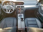 ✅ 2014 Mercedes-Benz C 300 Sport • VIN: WDDGF8ABXER320950 • Lot: 93869425. Wystawiony na Copart z przebiegiem 102 757 mil. Bezpłatny archiwum sprzedaży aukcyjnych z USA i szczegółowy raport historii pojazdu na DreamBid. Zdjęcie 8.