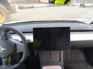 ✅ 2022 Tesla Model 3 • VIN: 5YJ3E1EAXNF349567 • Lot: 43303787. Wystawiony na IAAI z przebiegiem Nie podano. Bezpłatny archiwum sprzedaży aukcyjnych z USA i szczegółowy raport historii pojazdu na DreamBid. Zdjęcie 7.