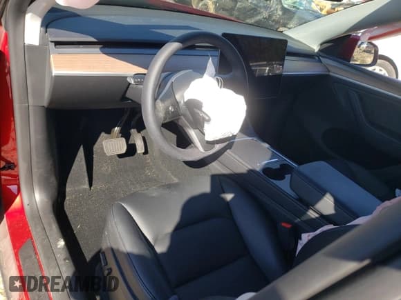 ✅ 2024 Tesla Model Y Long Range • VIN: 7SAYGDEE8RA260929 • Лот: 90700865. Опубликован ранее на Copart с пробегом Не указан. Бесплатный доступ к архиву аукционных продаж из США и подробный отчёт об истории автомобиля на DreamBid. Изображение 8.