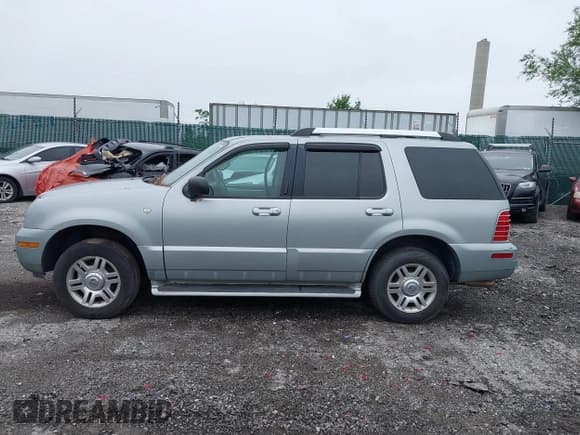 ✅ 2005 Mercury Mountaineer • VIN: 4M2DU86E25ZJ20760 • Лот: 42512014. Опубликован ранее на IAAI с пробегом 120 923 миль. Бесплатный доступ к архиву аукционных продаж из США и подробный отчёт об истории автомобиля на DreamBid. Изображение 14.