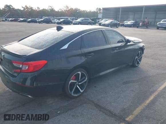 ✅ 2019 Honda Accord Sport • VIN: 1HGCV2F38KA030583 • Lot: 43626950. Listed on IAAI with 125,081 mi. Free auction sales archive from the USA and detailed vehicle history report at DreamBid. Image 4.